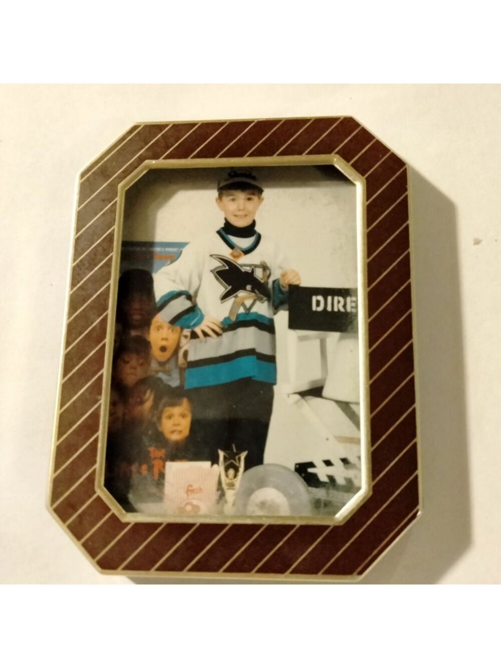 Rectangular Photo Frame Small Desktop 2x3 Diagonal Brown Pattern Gold Trim